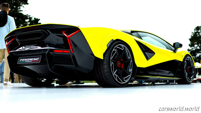 Lamborghini prolunga la vita del suo leggendario V12 | Carscoops